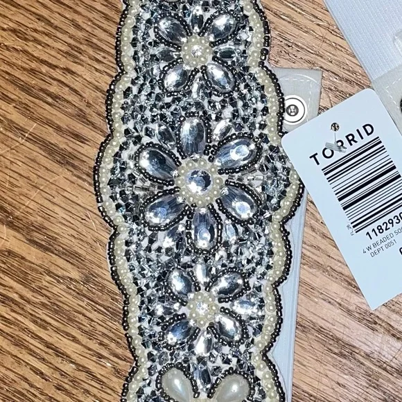 Torrid rhinestone pearl beaded bridal belt nwt - Picture 4 of 4
